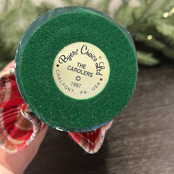 Byers’ Choice Caroler - Picture 9 of 9